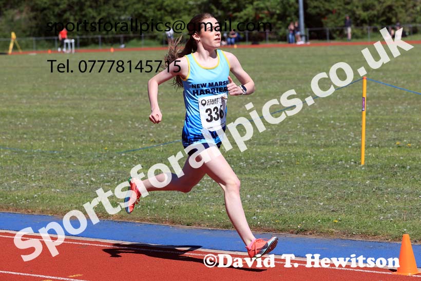Girls under-15s 800 metres, 2025 North Eastern Track and Field Champs., Shildon, County Durham. Photo: David T. Hewitson/Sports for All Pics
